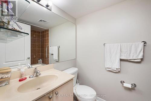 1416 - 8 Dayspring Circle, Brampton, ON - Indoor Photo Showing Bathroom