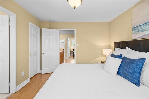 6060 Snowy Owl Crescent|Unit #26, Mississauga, ON - Indoor Photo Showing Bedroom