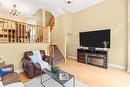 6060 Snowy Owl Crescent|Unit #26, Mississauga, ON  - Indoor Photo Showing Living Room 