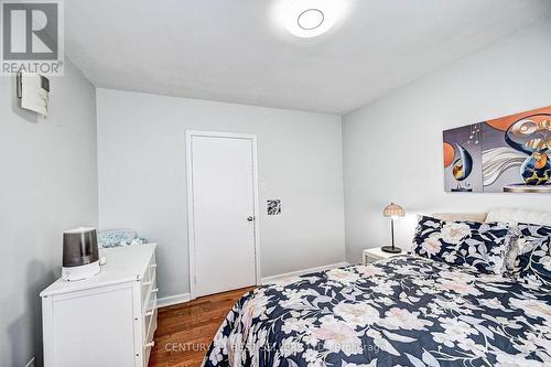 43 Alexander Avenue, Cambridge, ON - Indoor Photo Showing Bedroom
