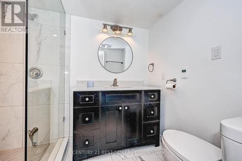 43 Alexander Avenue, Cambridge, ON - Indoor Photo Showing Bathroom