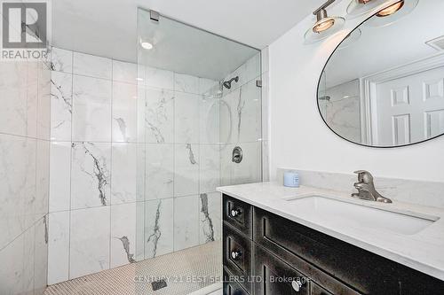 43 Alexander Avenue, Cambridge, ON - Indoor Photo Showing Bathroom