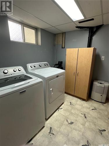 3170 Rutland Avenue, Gull Lake, SK - Indoor Photo Showing Laundry Room