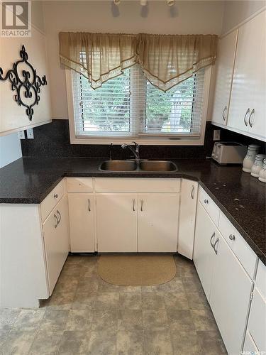 3170 Rutland Avenue, Gull Lake, SK - Indoor Photo Showing Kitchen With Double Sink