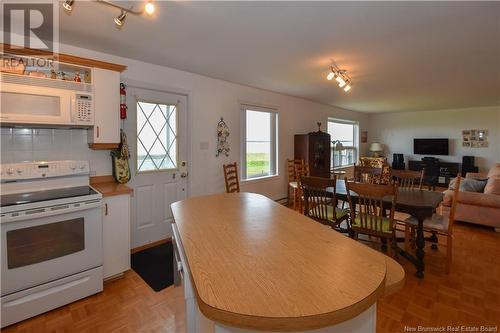 59 Jean-Louis, Petit-Shippagan, NB - Indoor Photo Showing Other Room