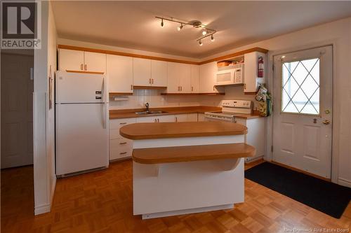 59 Jean-Louis, Petit-Shippagan, NB - Indoor Photo Showing Kitchen With Double Sink