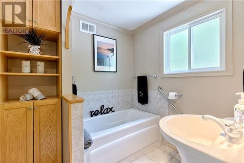 201 Mulberry Lane, Eganville, ON - Indoor Photo Showing Bathroom