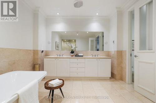 5104 - 311 Bay Street, Toronto, ON - Indoor Photo Showing Bathroom