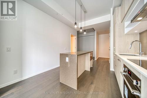 1002 - 5 Soudan Avenue, Toronto, ON - Indoor Photo Showing Kitchen