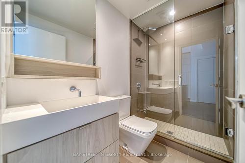 1002 - 5 Soudan Avenue, Toronto, ON - Indoor Photo Showing Bathroom