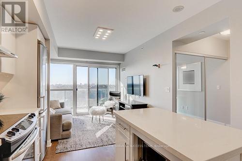 1611 - 58 Orchard View Boulevard, Toronto, ON - Indoor Photo Showing Kitchen