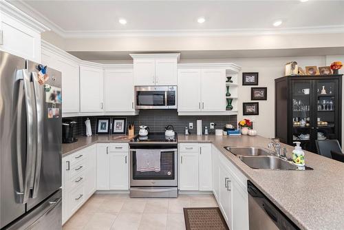 3290 New Street|Unit #512, Burlington, ON - Indoor Photo Showing Kitchen With Double Sink