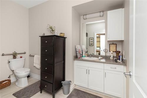 3290 New Street|Unit #512, Burlington, ON - Indoor Photo Showing Bathroom