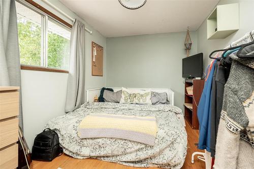 107 Woodgreen Place, Winnipeg, MB - Indoor Photo Showing Bedroom