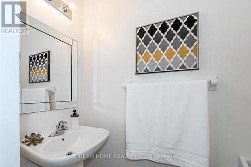 173 Verdi Road, Richmond Hill, ON - Indoor Photo Showing Bathroom