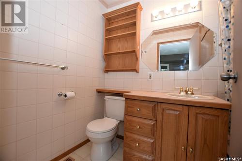 3354 Mountbatten Street, Saskatoon, SK - Indoor Photo Showing Bathroom