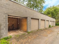 Garage - 