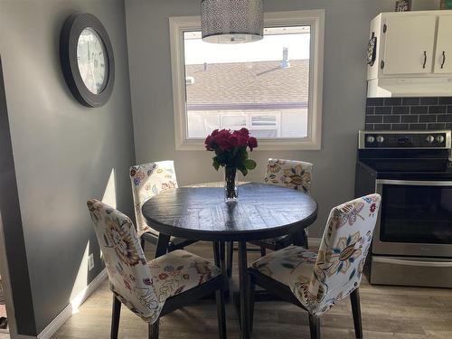 1115 Minto Avenue, Kenora, ON - Indoor Photo Showing Dining Room