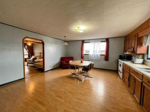 43 Stevens Avenue, Marathon, ON - Indoor Photo Showing Kitchen