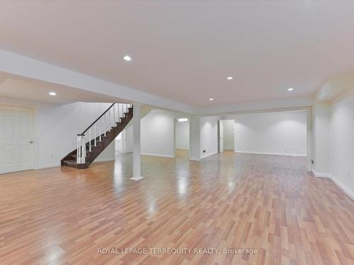 2216 Dunvegan Ave, Oakville, ON - Indoor Photo Showing Other Room