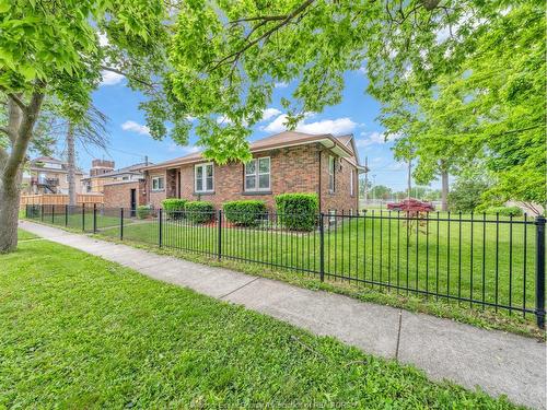 836 St. Rose Avenue, Windsor, ON 