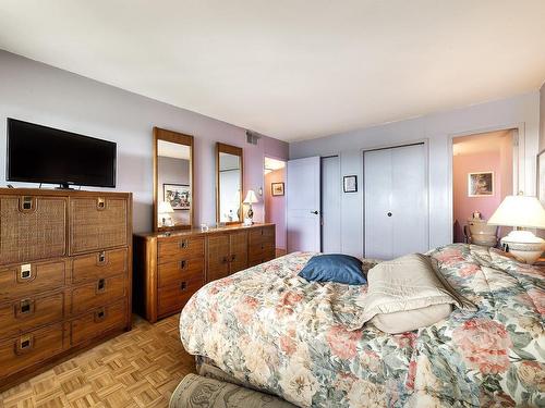 Master bedroom - 1808-5700 Boul. Cavendish, Côte-Saint-Luc, QC - Indoor Photo Showing Bedroom