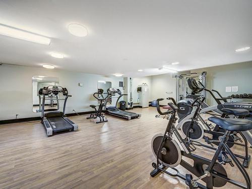 Exercise room - 1808-5700 Boul. Cavendish, Côte-Saint-Luc, QC - Indoor Photo Showing Gym Room