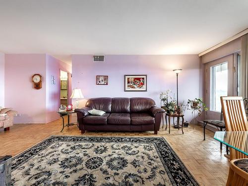 Salon - 1808-5700 Boul. Cavendish, Côte-Saint-Luc, QC - Indoor Photo Showing Living Room