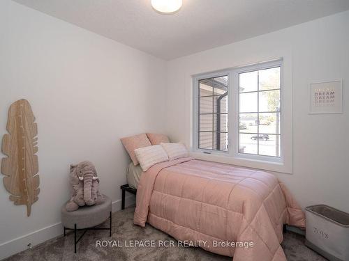 9-690 Broadway Ave, Orangeville, ON - Indoor Photo Showing Bedroom