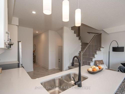 9-690 Broadway Ave, Orangeville, ON - Indoor Photo Showing Kitchen With Double Sink