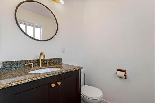 3139 Elliott Road, West Kelowna, BC - Indoor Photo Showing Bathroom