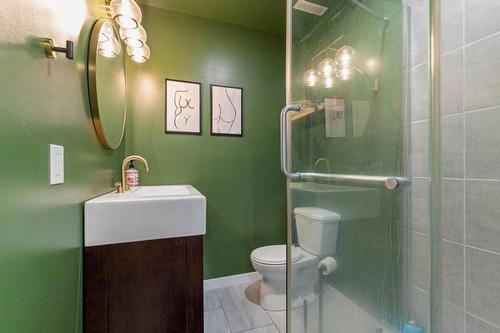 3139 Elliott Road, West Kelowna, BC - Indoor Photo Showing Bathroom