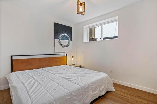 3139 Elliott Road, West Kelowna, BC - Indoor Photo Showing Bedroom