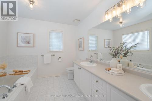 121 Lavery Heights, Milton, ON - Indoor Photo Showing Bathroom