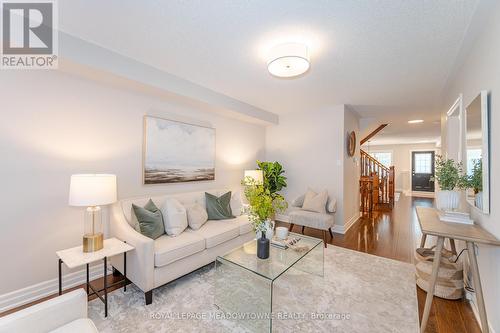 121 Lavery Heights, Milton, ON - Indoor Photo Showing Living Room