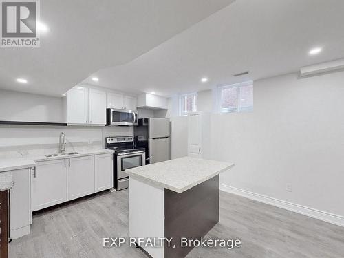 35 Perdita Road N, Brampton, ON - Indoor Photo Showing Kitchen