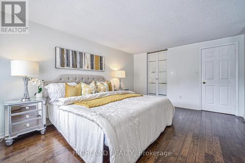 18 - 2051 Merchants Gate, Oakville, ON - Indoor Photo Showing Bedroom