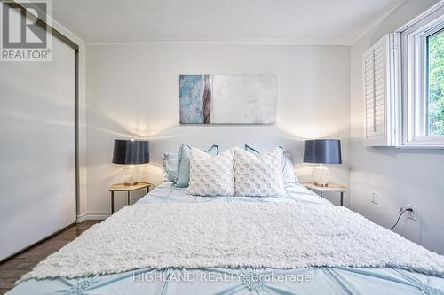 18 - 2051 Merchants Gate, Oakville, ON - Indoor Photo Showing Bedroom