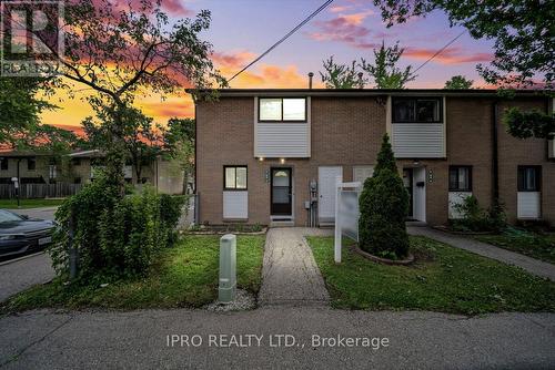 92 - 63 Fleetwood Crescent S, Brampton, ON - Outdoor With Facade