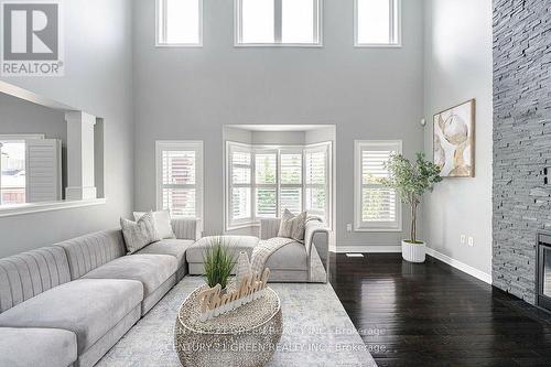 64 Bakersfield Road, Brampton, ON - Indoor Photo Showing Living Room