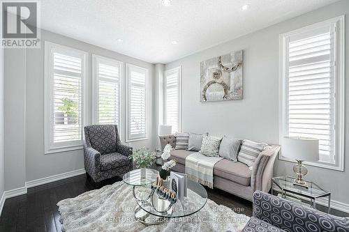 64 Bakersfield Road, Brampton, ON - Indoor Photo Showing Living Room