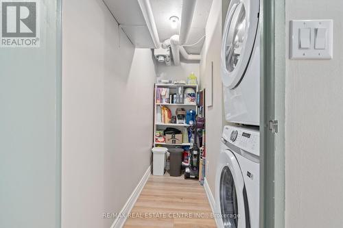 1711 - 10 Markbrook Lane, Toronto, ON - Indoor Photo Showing Laundry Room