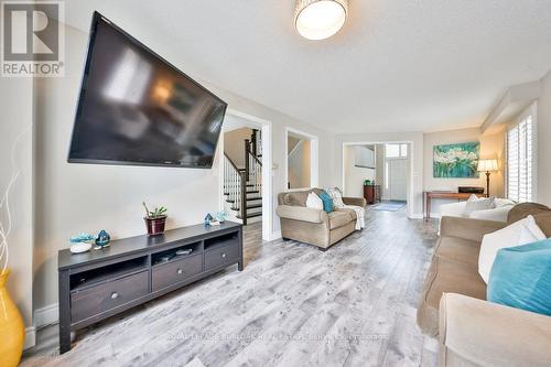 4143 Bianca Forest Drive, Burlington, ON - Indoor Photo Showing Living Room