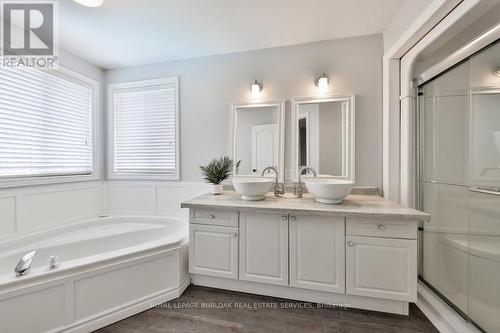 4143 Bianca Forest Drive, Burlington, ON - Indoor Photo Showing Bathroom