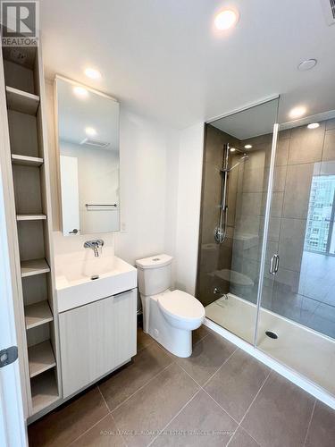 1307 - 370 Martha Street, Burlington, ON - Indoor Photo Showing Bathroom