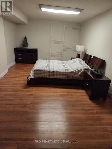 3666 East Park Court, Mississauga, ON - Indoor Photo Showing Bedroom