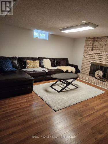3666 East Park Court, Mississauga, ON - Indoor