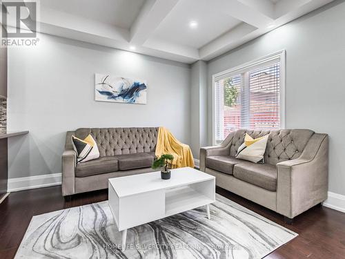 73 Clearfield Drive, Brampton, ON - Indoor Photo Showing Living Room