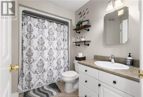 186 Rennick Rd, Moncton, NB - Indoor Photo Showing Bathroom