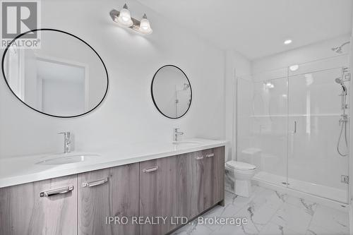 1333 Kaniv Street, Oakville, ON - Indoor Photo Showing Bathroom